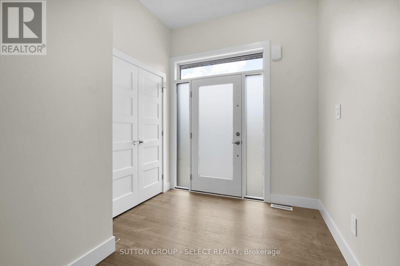 14 - 7966 Fallon Drive, Lucan Biddulph, Ontario  N0M 1V0 - Photo 3 - X12387309