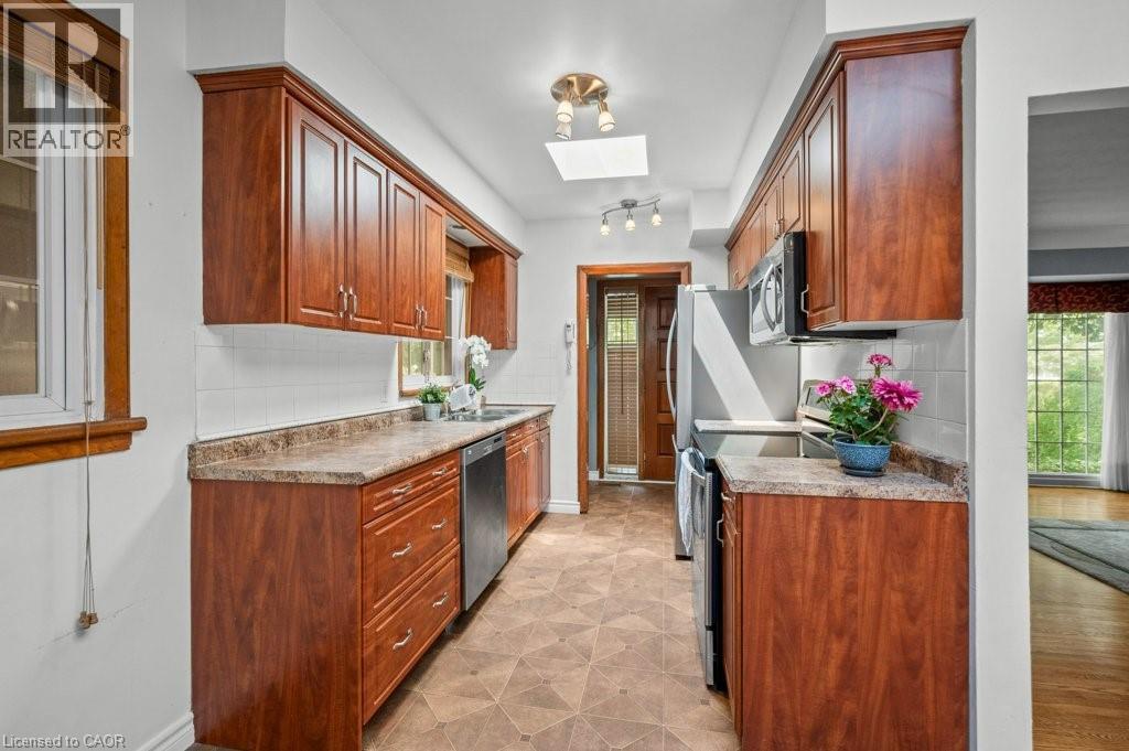 109 West 31st Street, Hamilton, Ontario  L9C 5E8 - Photo 10 - 40788528