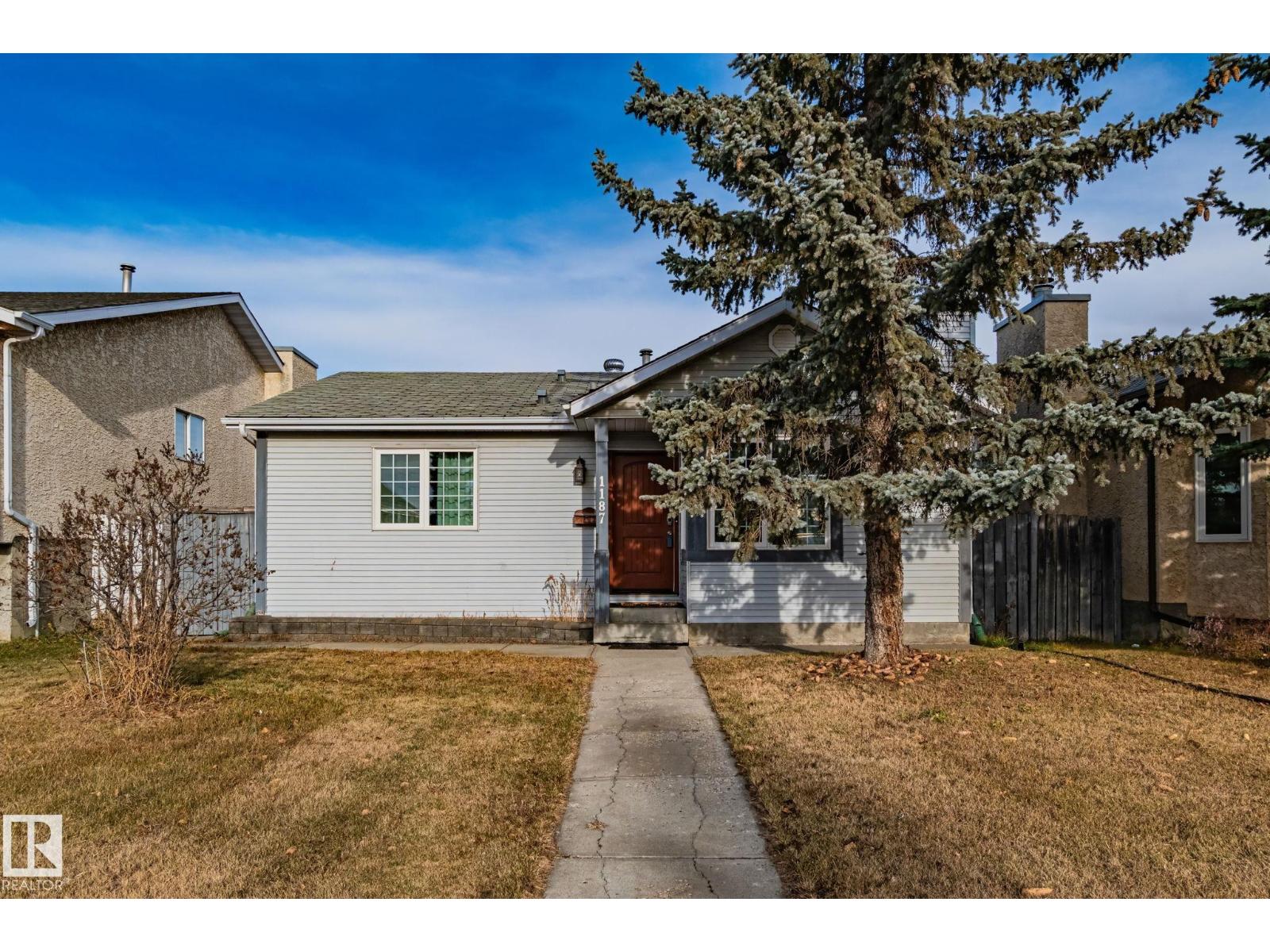 1187 LAKEWOOD RD N NW, Edmonton, Alberta