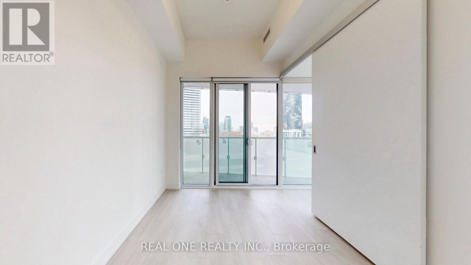 1114 - 15 Queens Quay E, Toronto, Ontario  M5E 0C5 - Photo 22 - C12548266