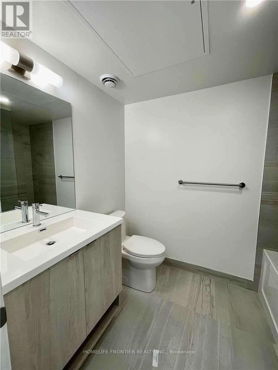 1812 - 138 Downes Street, Toronto, Ontario  M5E 0E4 - Photo 4 - C12548292