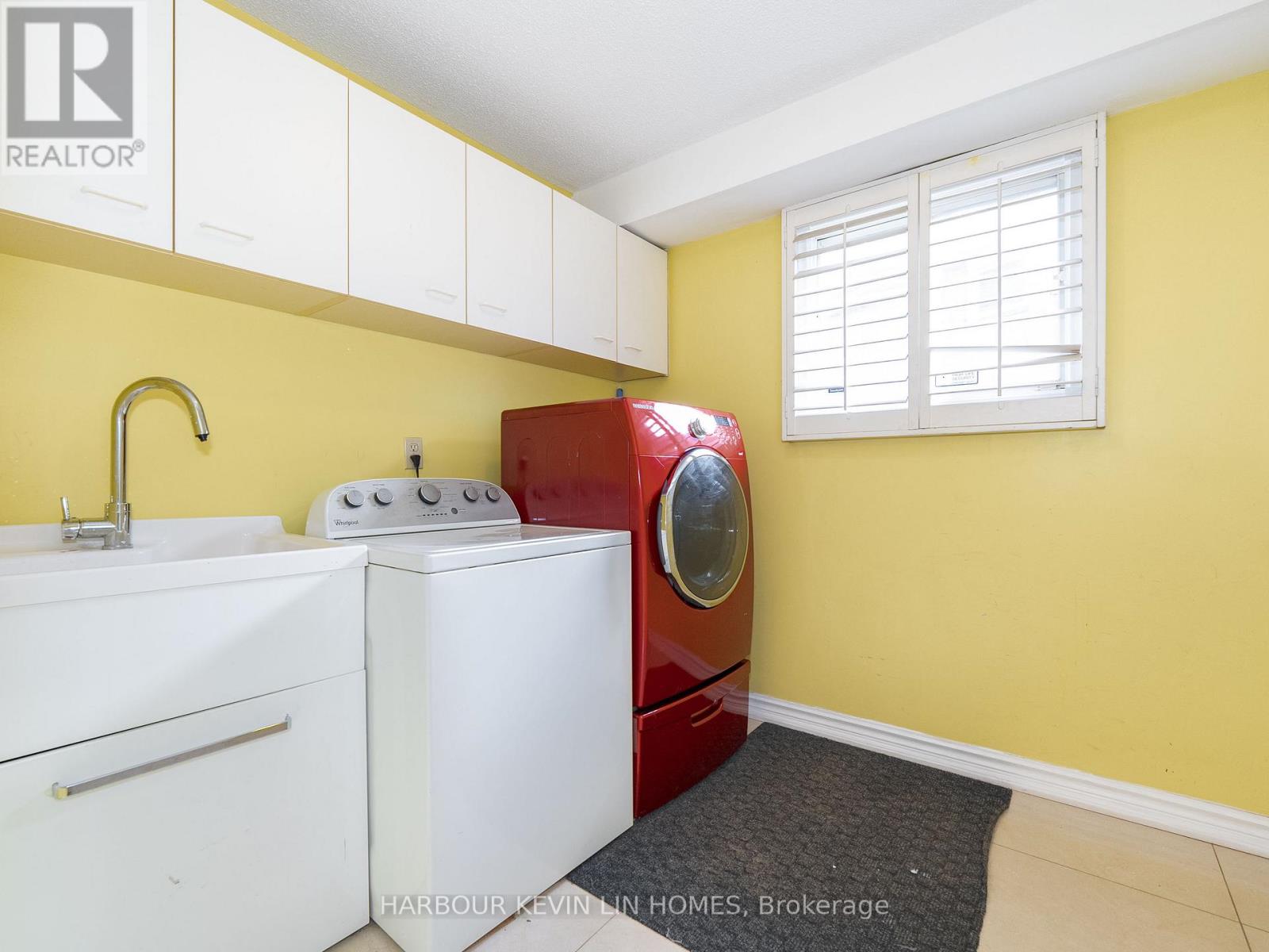 25 Pearl Gate Court, Richmond Hill, Ontario  L4B 2R2 - Photo 24 - N12472194