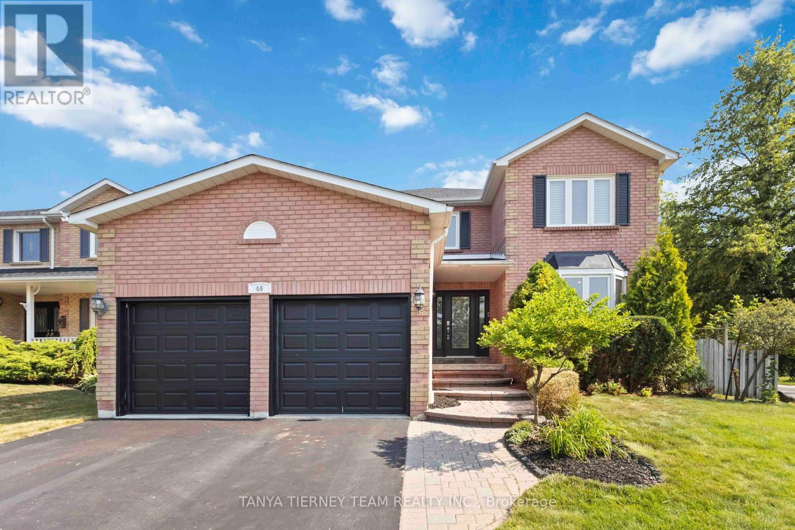46 FOSTER CRESCENT, Whitby, Ontario