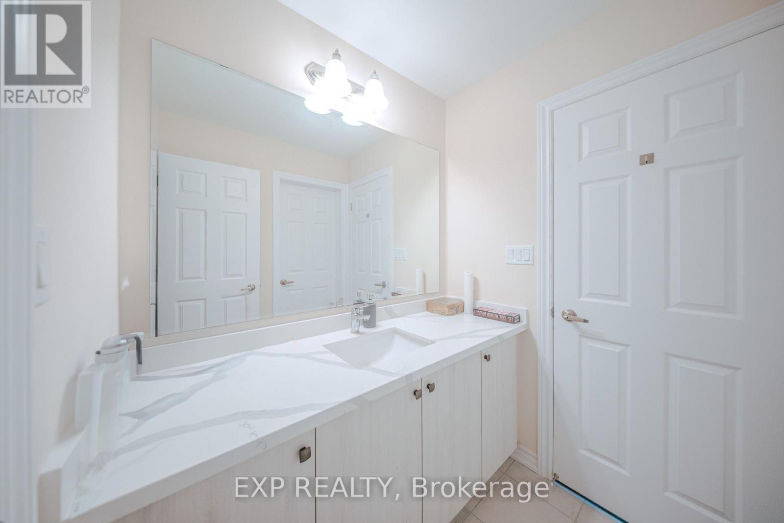 212 Ronald Guscott Street, Oshawa, Ontario  L1K 3G3 - Photo 9 - E12548260