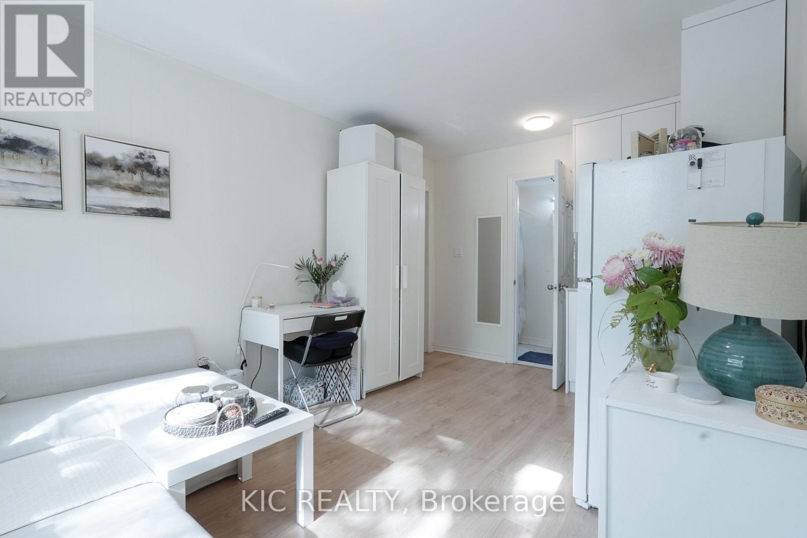 249 Tampico Road, Richmond Hill, Ontario  L4C 4R8 - Photo 22 - N12548276