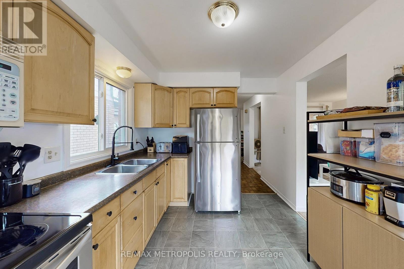 55 Garden Drive, Barrie, Ontario  L4N 5T8 - Photo 16 - S12548284