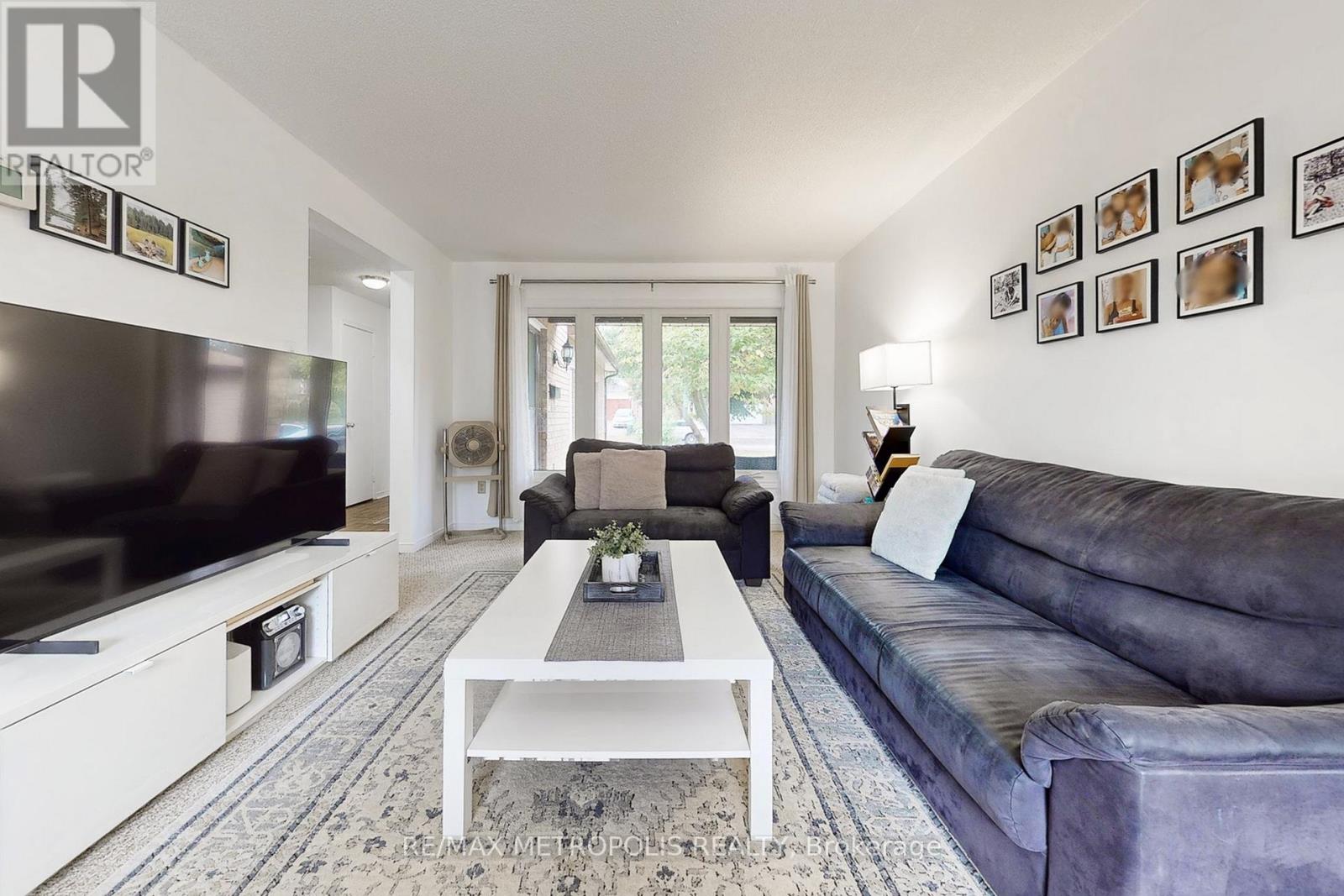 55 Garden Drive, Barrie, Ontario  L4N 5T8 - Photo 2 - S12548284