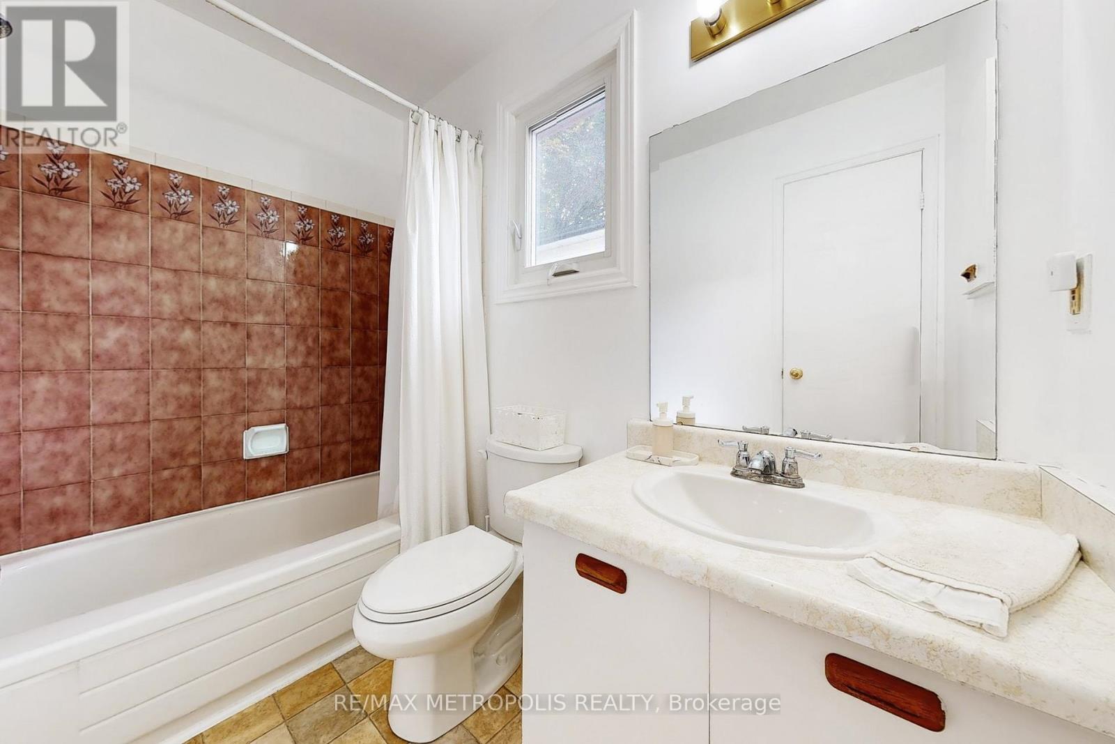 55 Garden Drive, Barrie, Ontario  L4N 5T8 - Photo 32 - S12548284