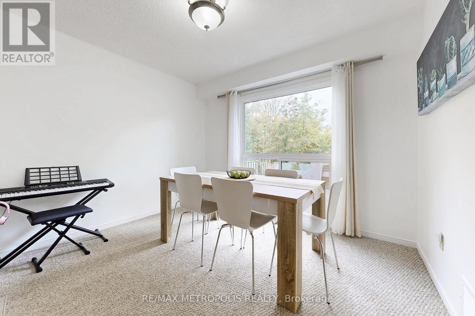 55 Garden Drive, Barrie, Ontario  L4N 5T8 - Photo 6 - S12548284