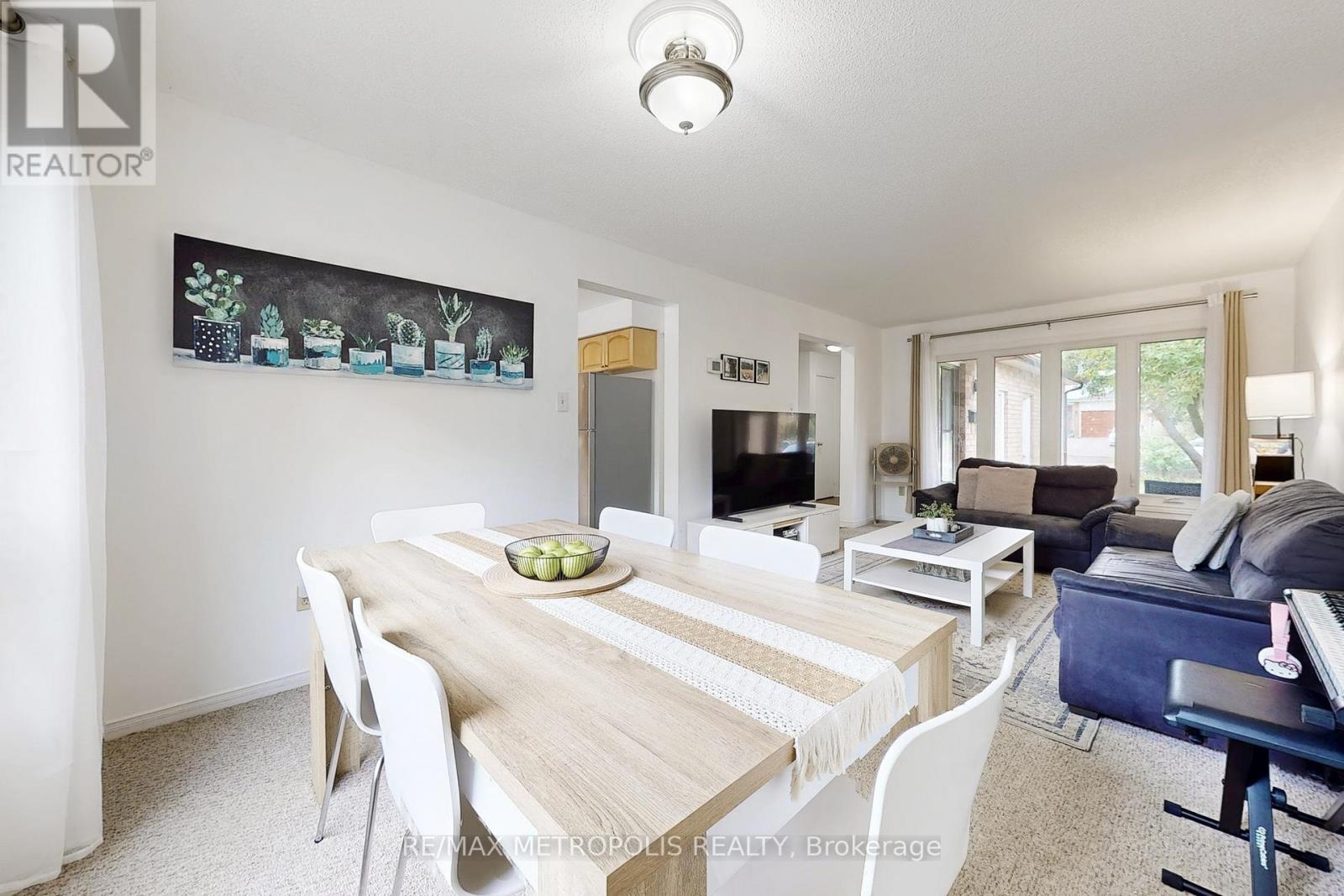 55 Garden Drive, Barrie, Ontario  L4N 5T8 - Photo 8 - S12548284