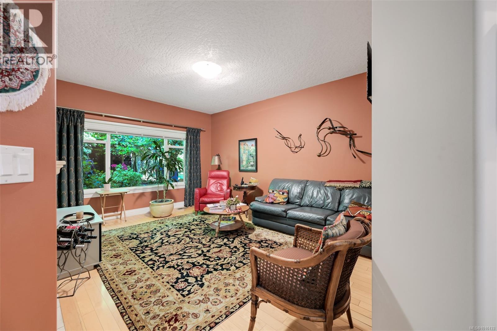 4 4522 Gordon Point Dr, Saanich, British Columbia  V8N 6L4 - Photo 49 - 1016133