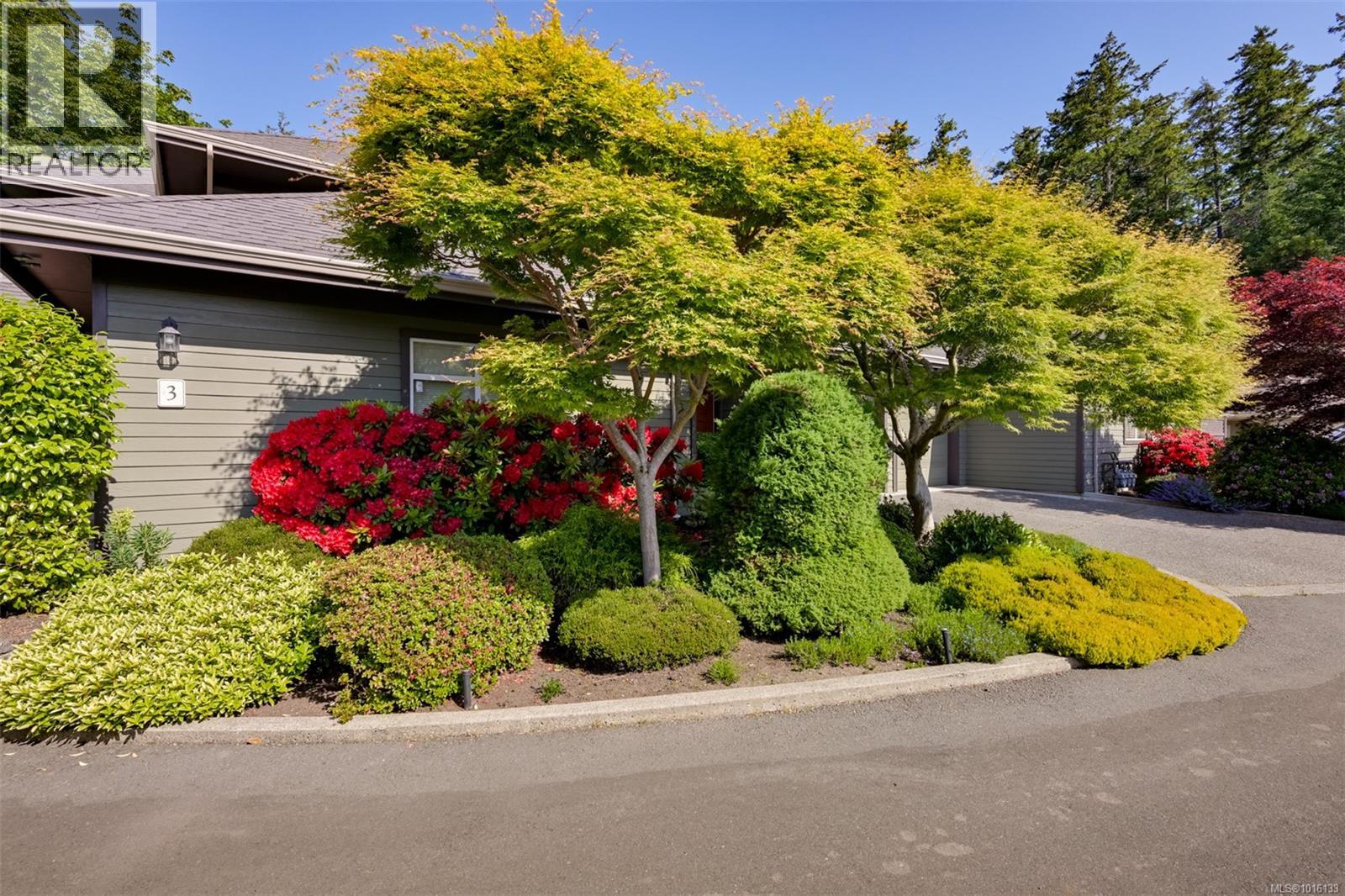 4 4522 Gordon Point Dr, Saanich, British Columbia  V8N 6L4 - Photo 56 - 1016133