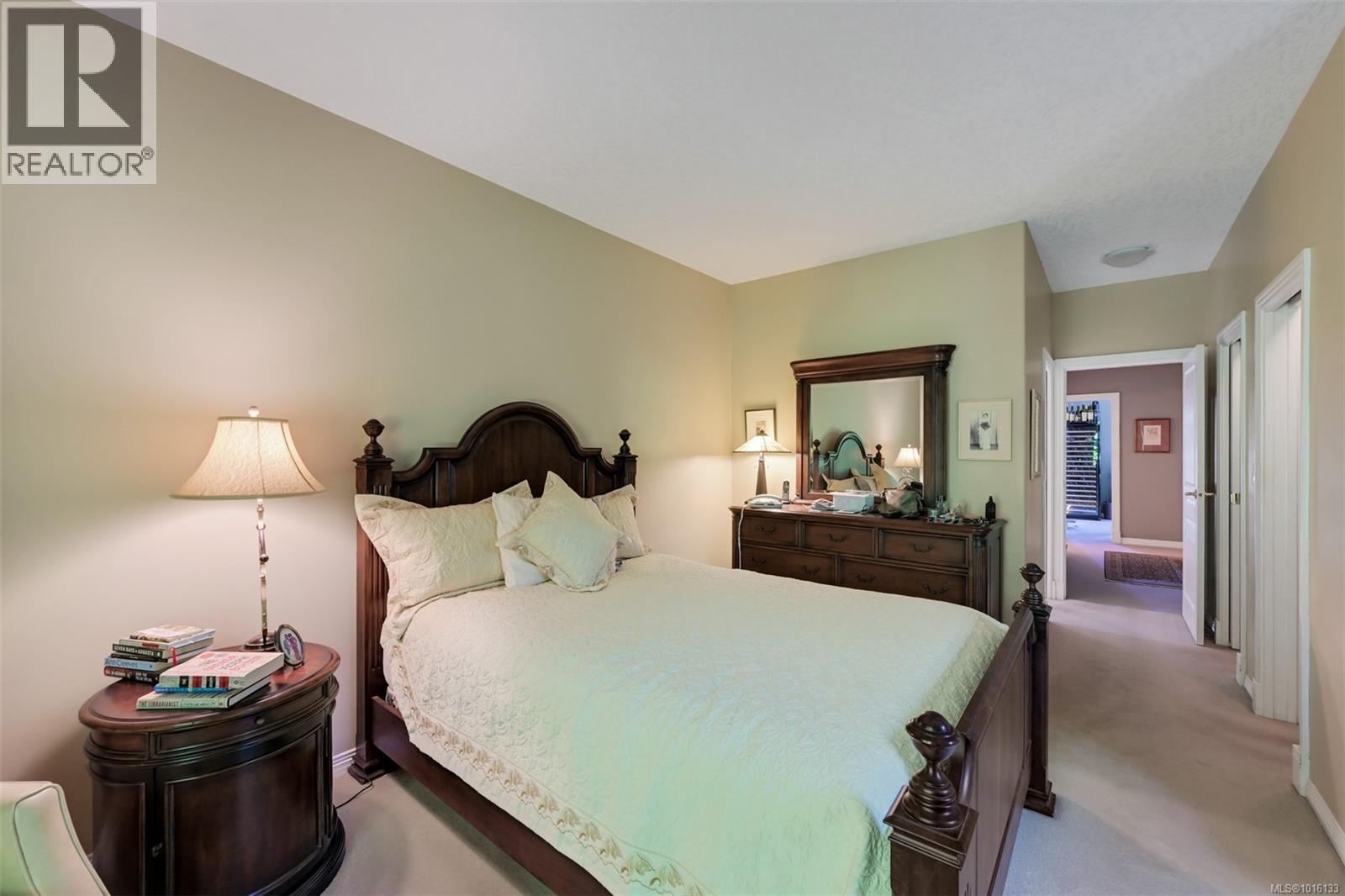 4 4522 Gordon Point Dr, Saanich, British Columbia  V8N 6L4 - Photo 25 - 1016133