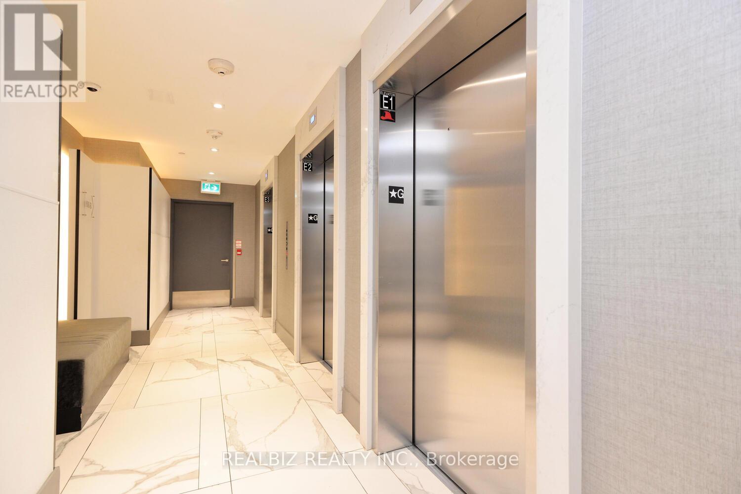 1605 - 2908 Highway 7 Road, Vaughan, Ontario  L4K 0K5 - Photo 4 - N12422194