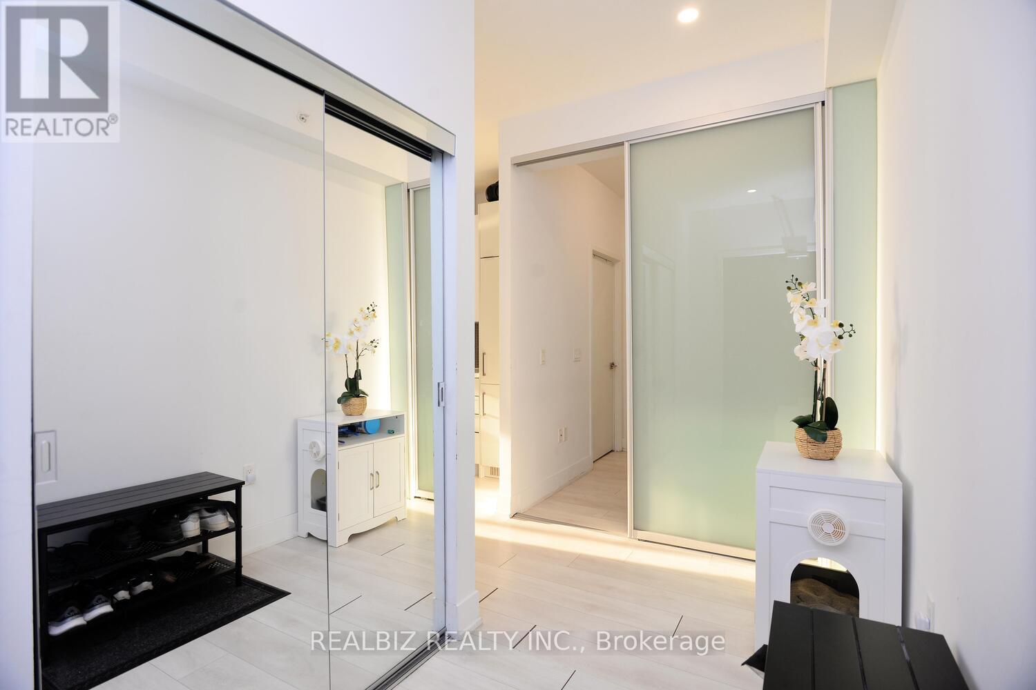 1605 - 2908 Highway 7 Road, Vaughan, Ontario  L4K 0K5 - Photo 29 - N12422194