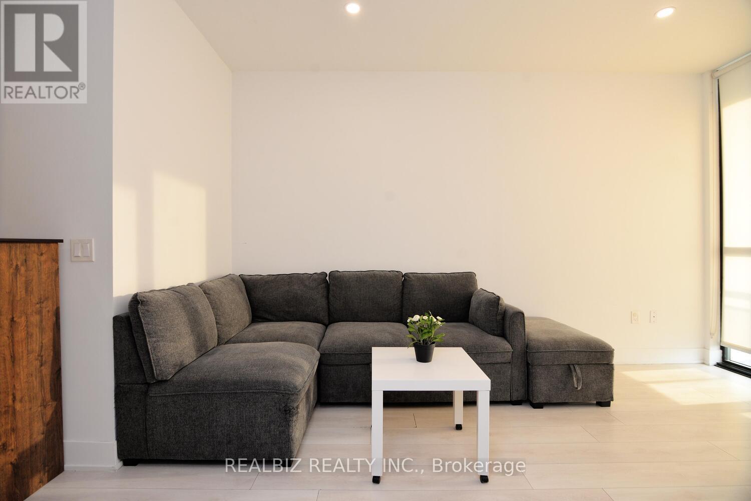 1605 - 2908 Highway 7 Road, Vaughan, Ontario  L4K 0K5 - Photo 25 - N12422194