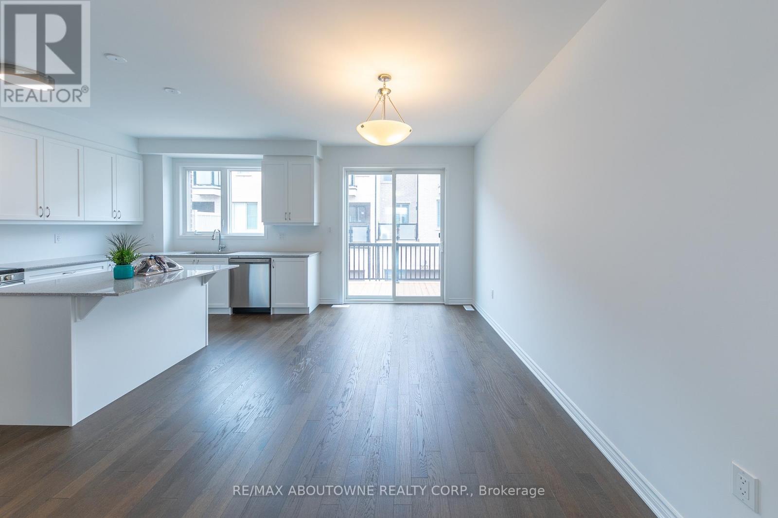 3028 Merrick Road, Oakville, Ontario  L6H 7Y2 - Photo 13 - W12548270