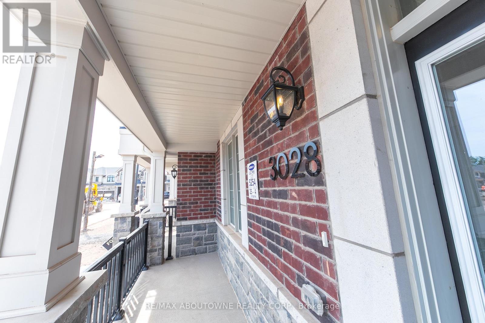 3028 Merrick Road, Oakville, Ontario  L6H 7Y2 - Photo 2 - W12548270