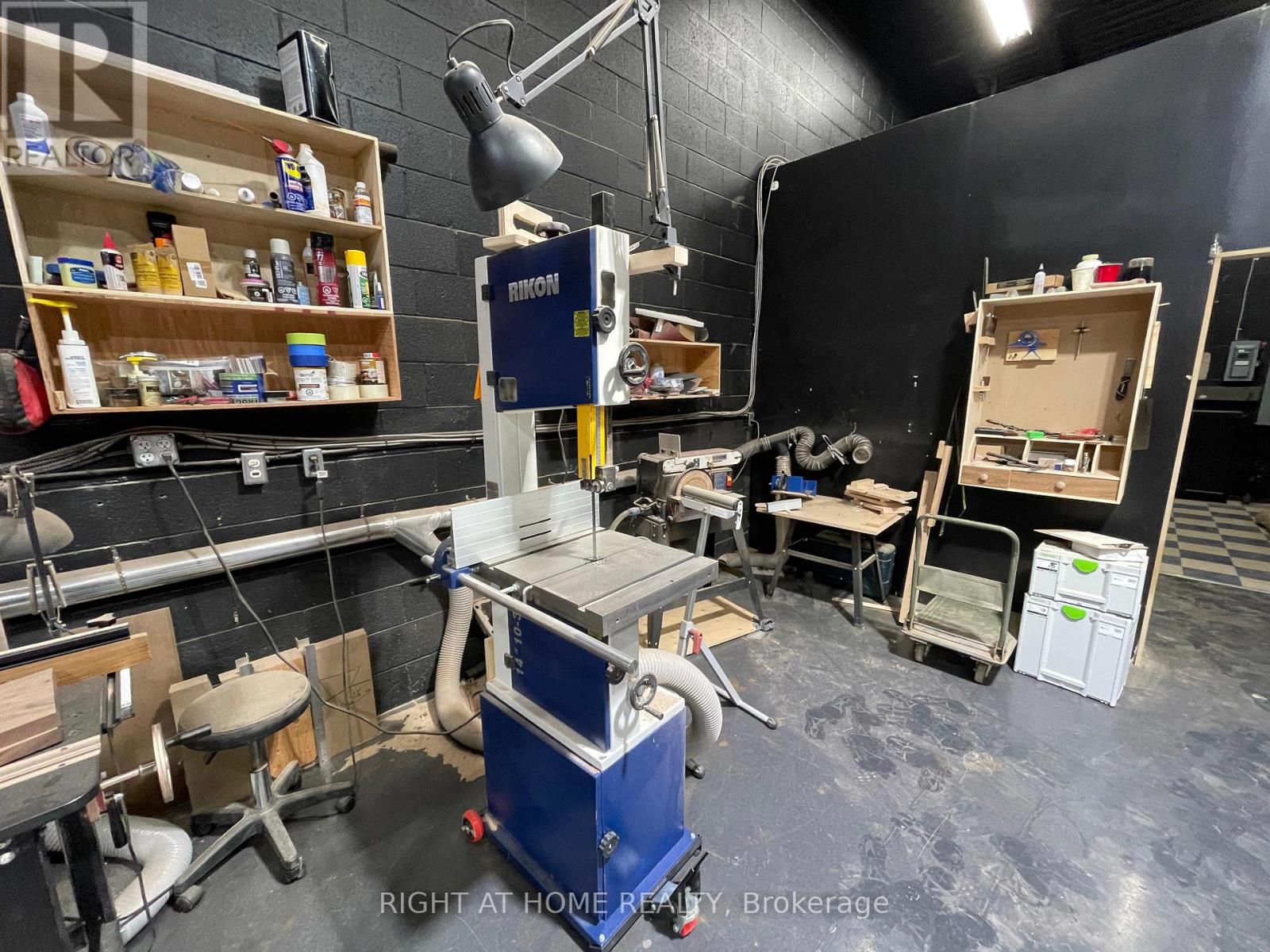 4a - 345 Wyecroft Road, Oakville, Ontario  L6K 2H2 - Photo 7 - W12548274