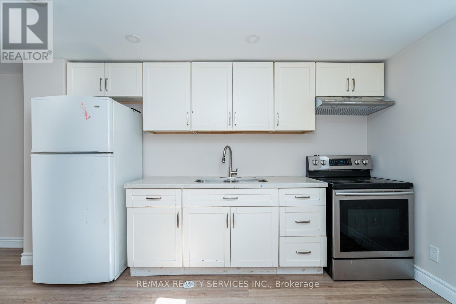 172 Hansen Road, Brampton, Ontario  L6V 2G6 - Photo 36 - W12548298