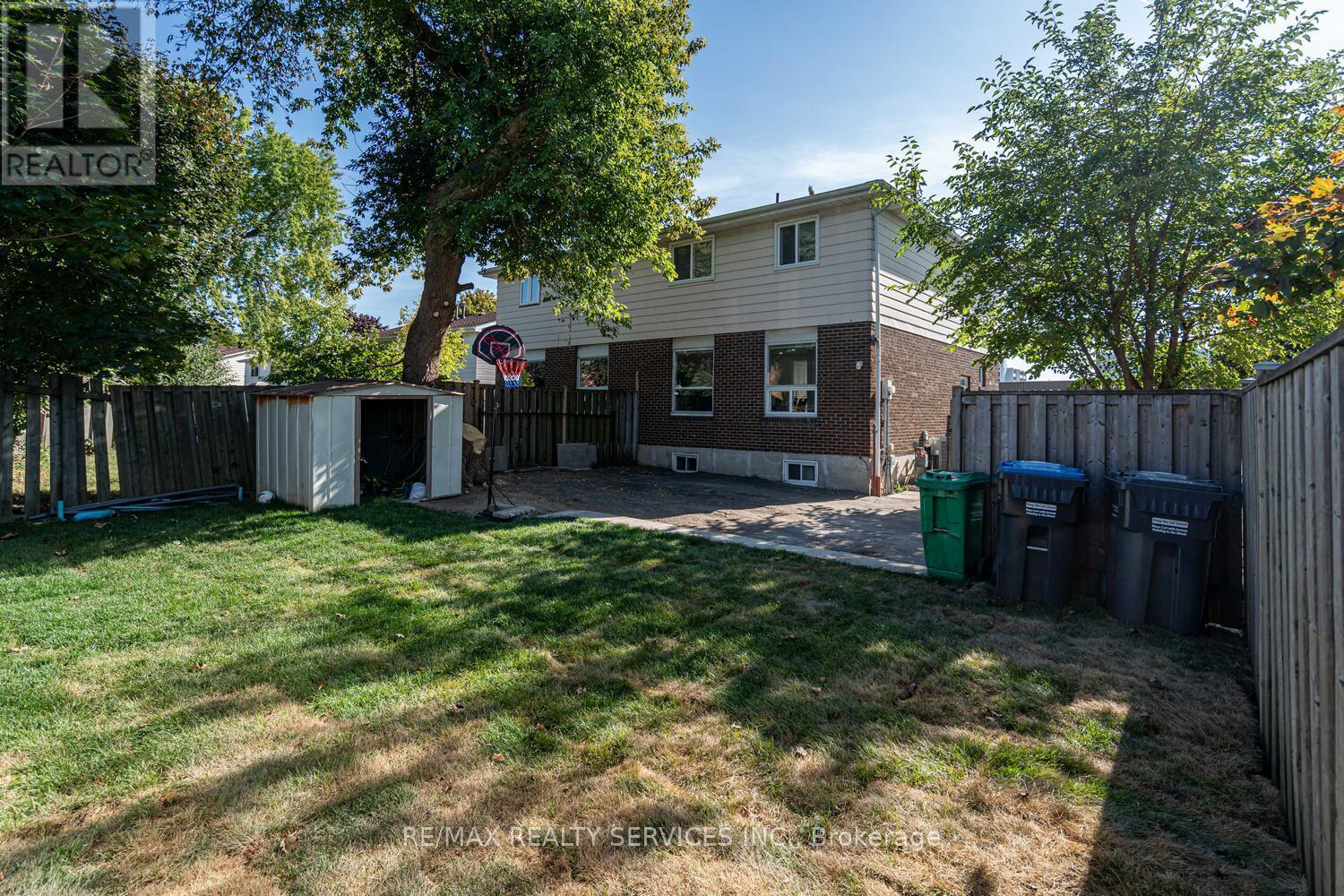 172 Hansen Road, Brampton, Ontario  L6V 2G6 - Photo 48 - W12548298