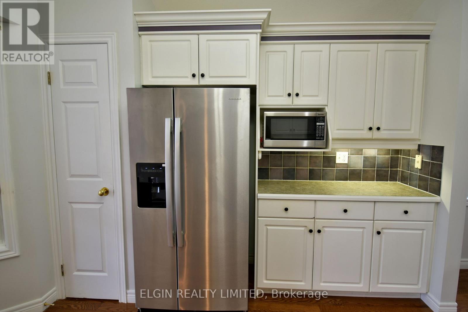 578 Wellington Street, St. Thomas, Ontario  N5R 6E1 - Photo 5 - X12548322