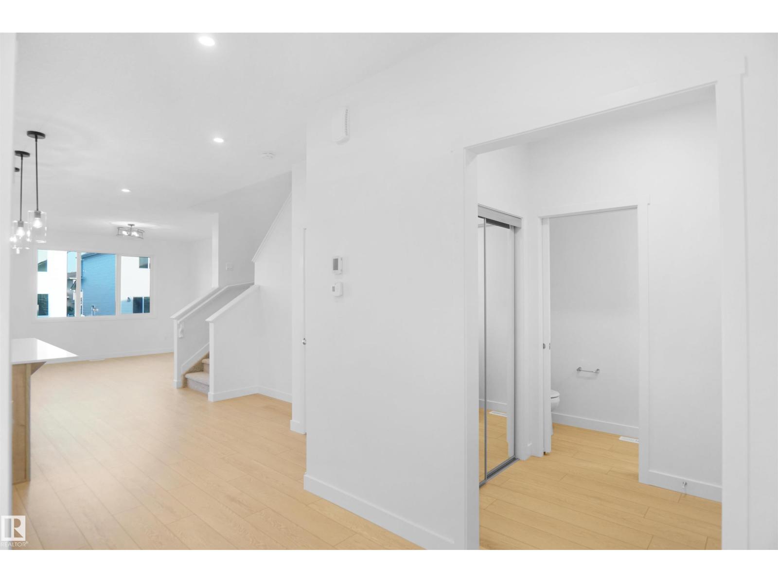 17333 6a St Ne, Edmonton, Alberta  T5Y 4E9 - Photo 5 - E4465863