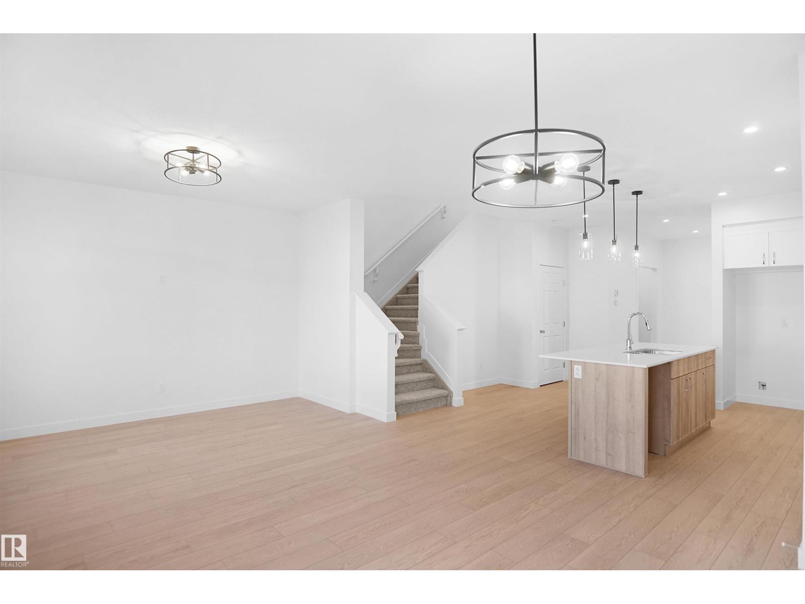 17333 6a St Ne, Edmonton, Alberta  T5Y 4E9 - Photo 7 - E4465863