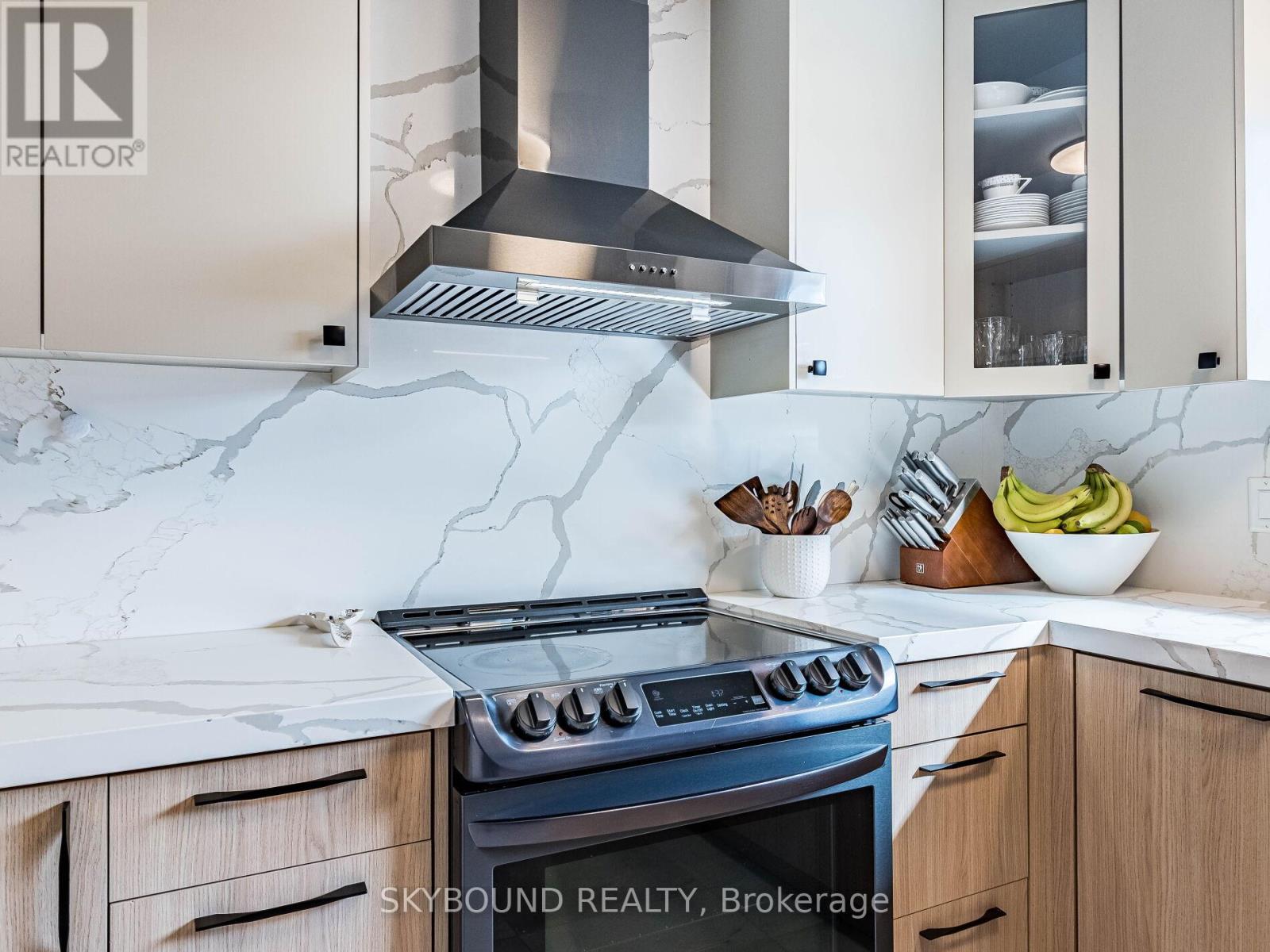 3878 Midhurst Lane, Mississauga, Ontario L4Z 1C7 - Photo 9 - W12540004