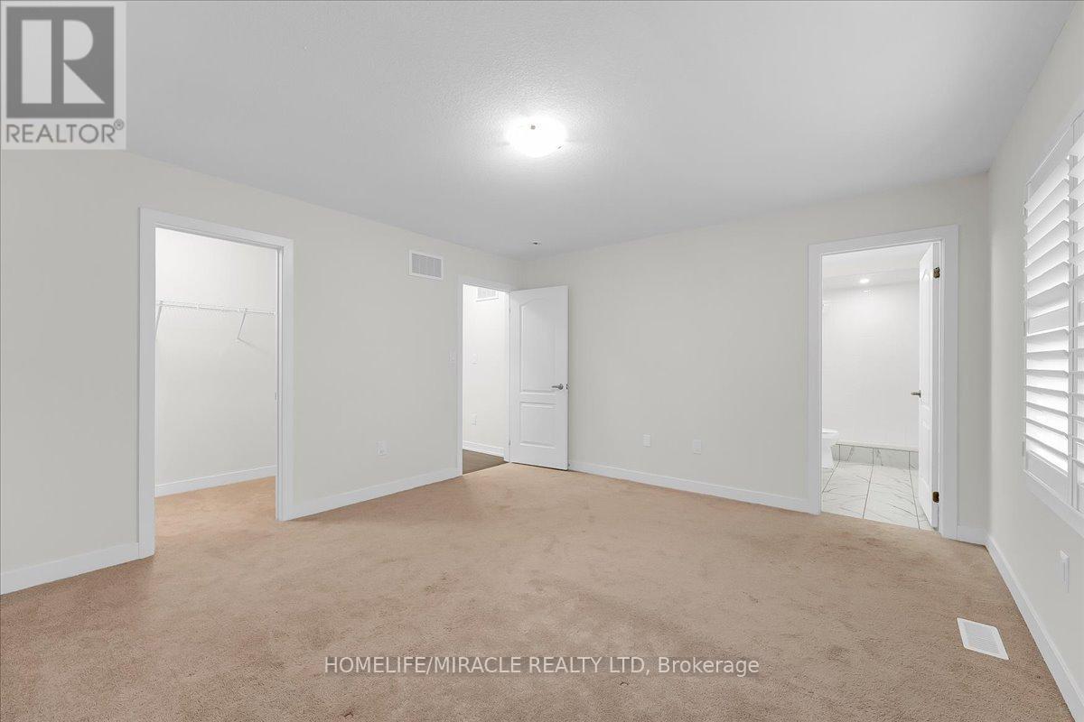 35 Santos Drive, Haldimand, Ontario  N3W 0H2 - Photo 21 - X12543558