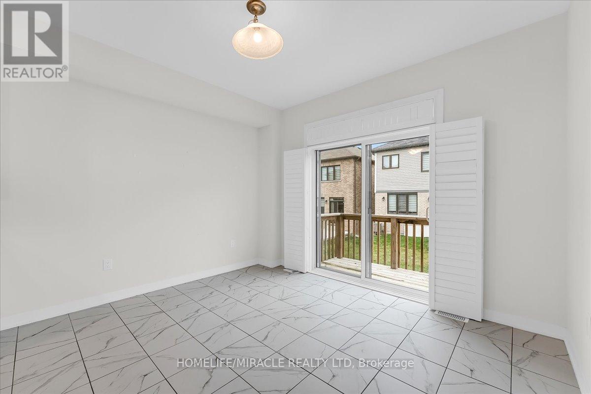 35 Santos Drive, Haldimand, Ontario  N3W 0H2 - Photo 15 - X12543558