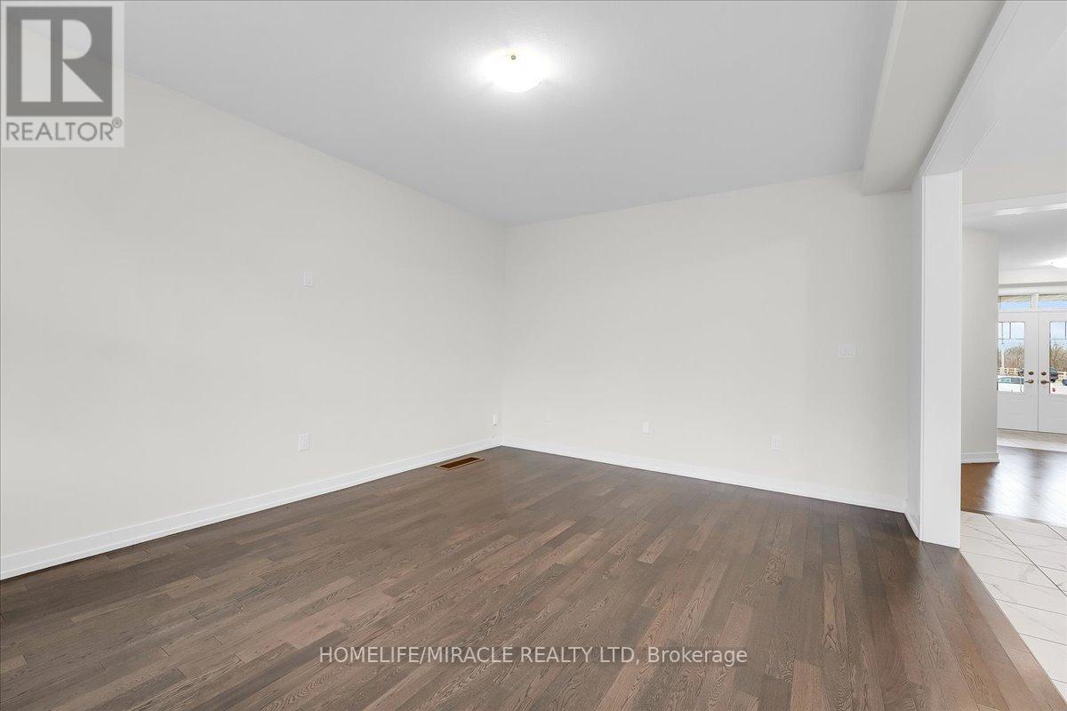 35 Santos Drive, Haldimand, Ontario  N3W 0H2 - Photo 16 - X12543558