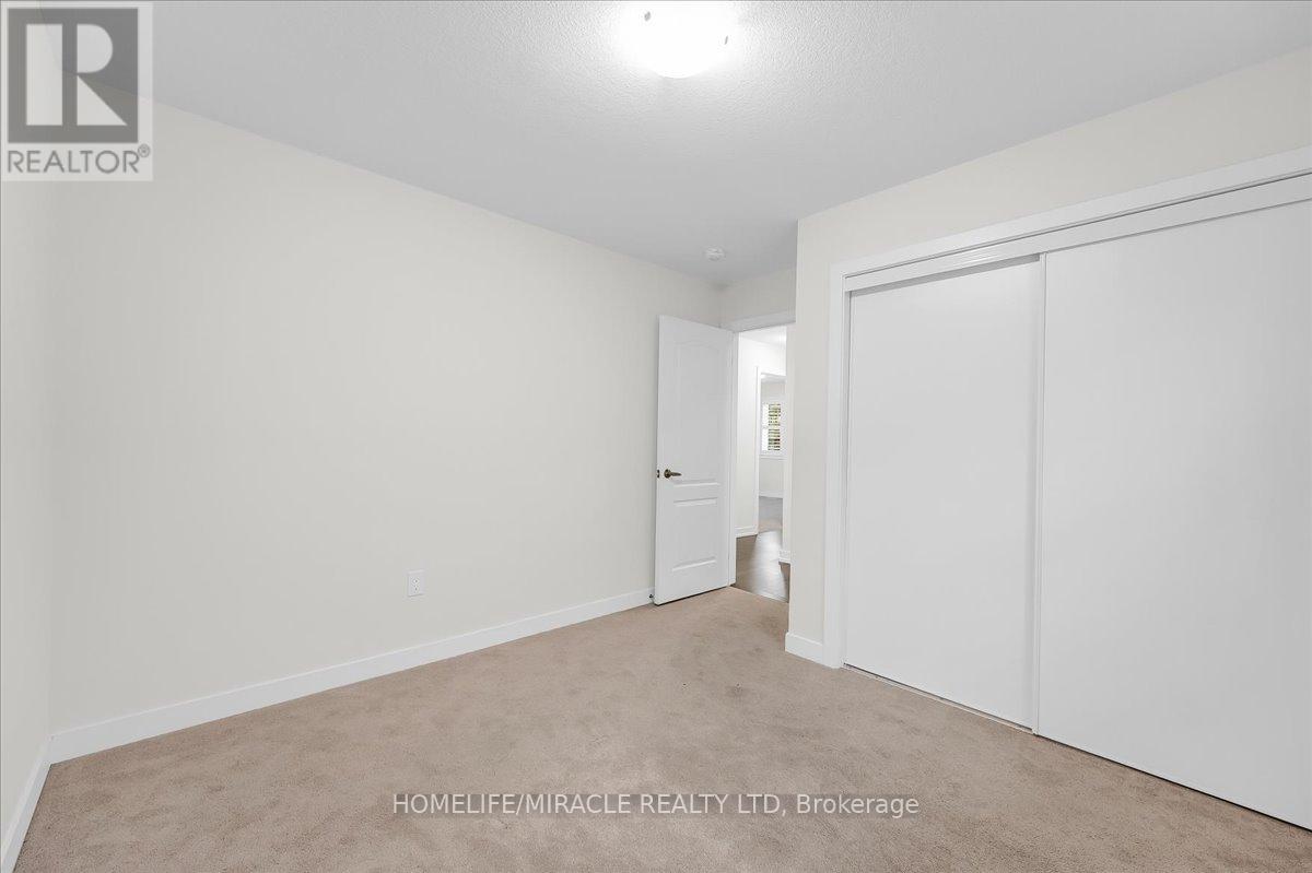 35 Santos Drive, Haldimand, Ontario  N3W 0H2 - Photo 25 - X12543558