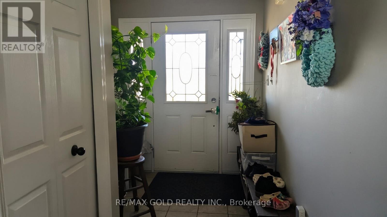 220 Westmeadow Drive, Kitchener, Ontario  N2N 3R1 - Photo 4 - X12548258