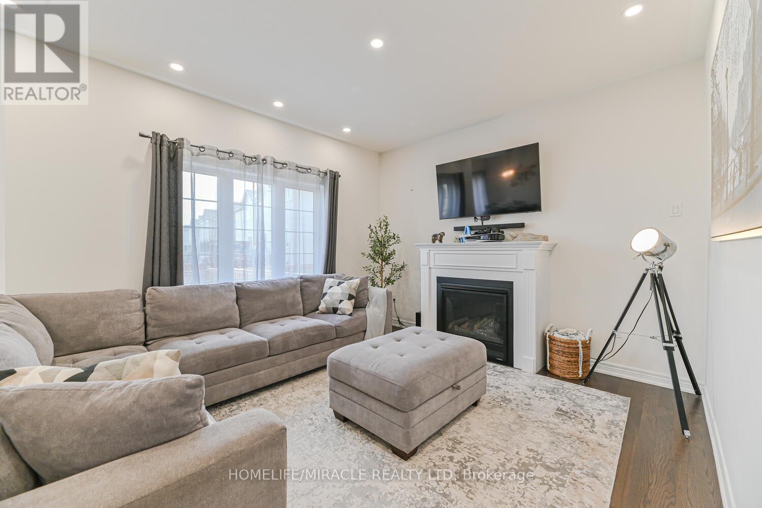 443 Henderson Way, Shelburne, Ontario  L9V 3X3 - Photo 11 - X12548278