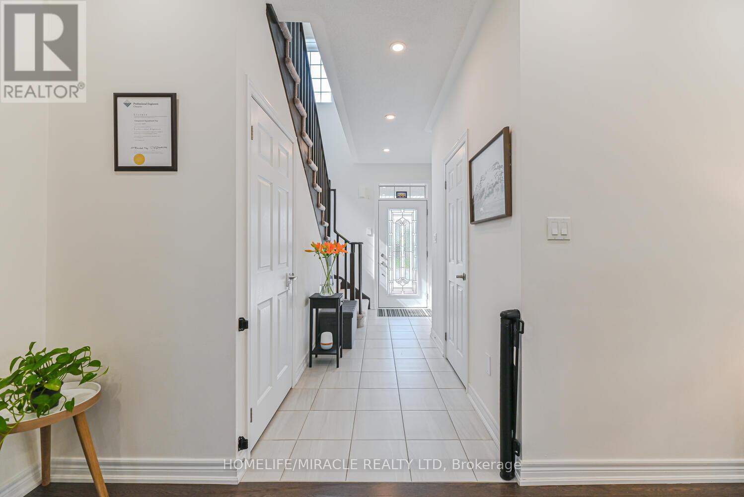 443 Henderson Way, Shelburne, Ontario  L9V 3X3 - Photo 4 - X12548278