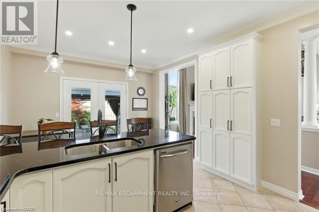 11 Silverspring Crescent, Hamilton, Ontario  L0R 1P0 - Photo 14 - X12548286