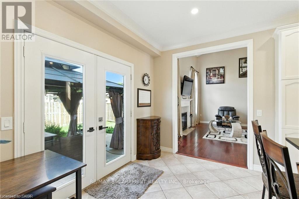 11 Silverspring Crescent, Hamilton, Ontario  L0R 1P0 - Photo 16 - X12548286