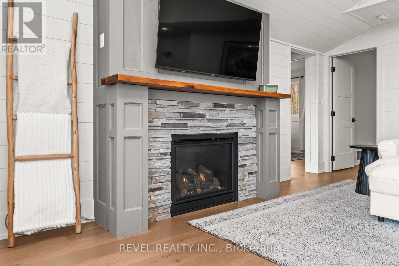 300 Green Lane, Whitestone, Ontario  P0A 1G0 - Photo 11 - X12548294