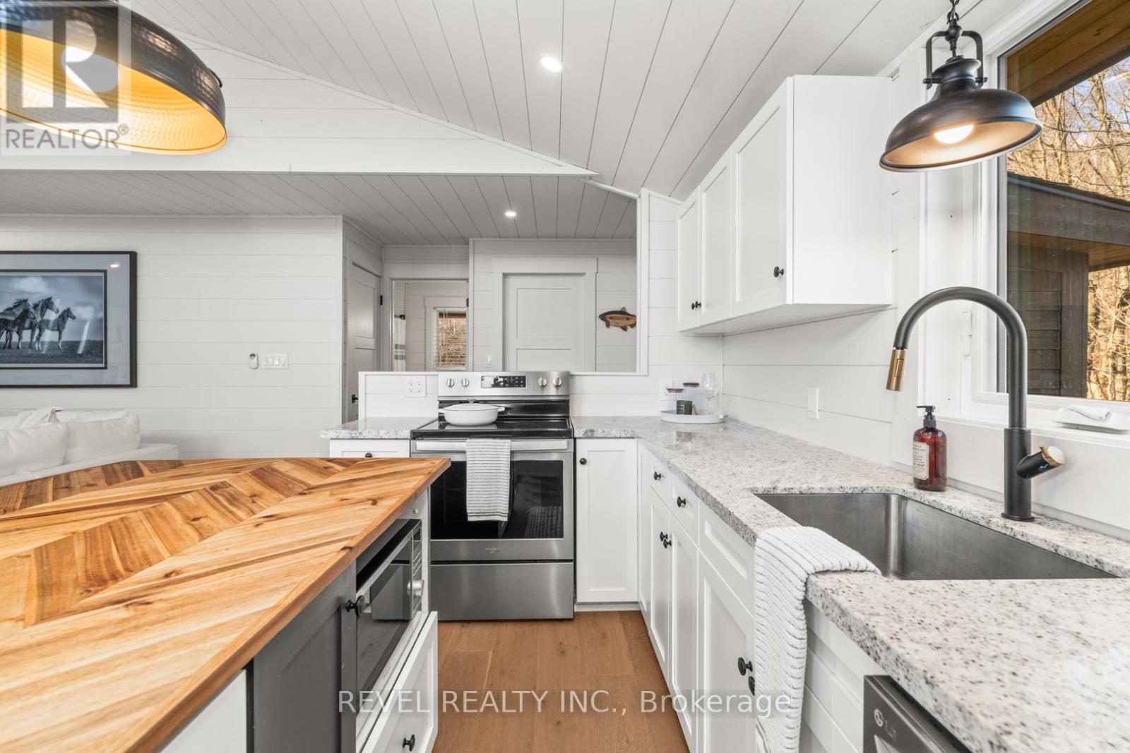 300 Green Lane, Whitestone, Ontario  P0A 1G0 - Photo 16 - X12548294