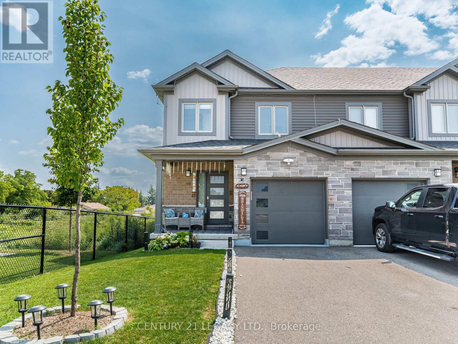 68 Nieson Street, Cambridge, Ontario  N1R 0B9 - Photo 2 - X12548304