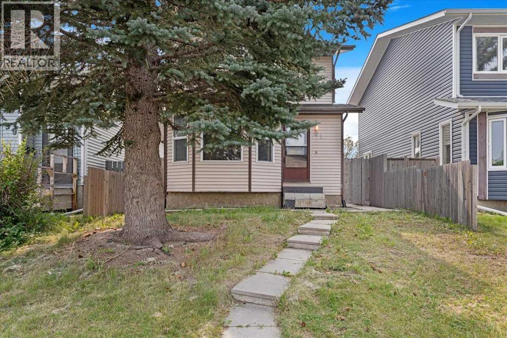 61 Falmere Way Ne, Calgary, Alberta  T3J 2Y7 - Photo 2 - A2254395
