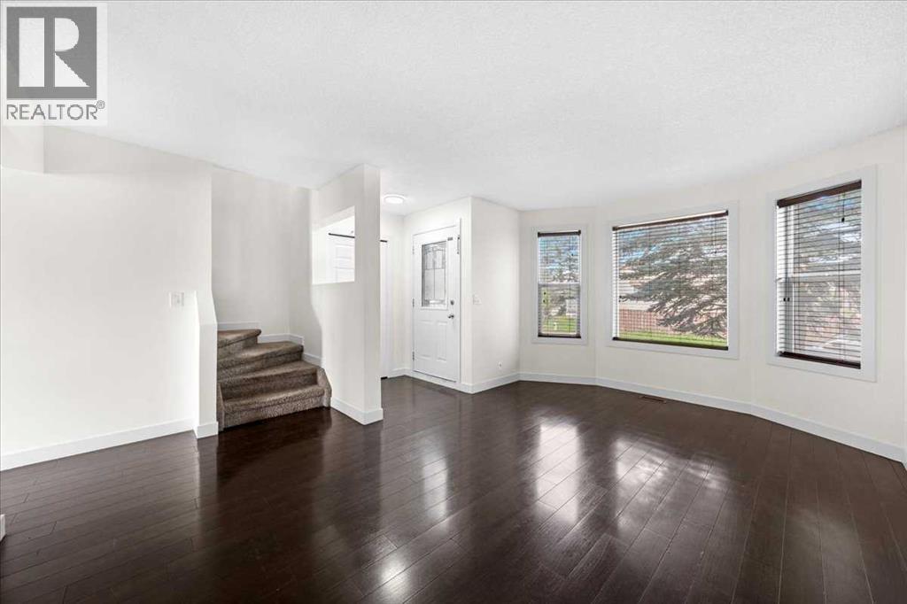 61 Falmere Way Ne, Calgary, Alberta  T3J 2Y7 - Photo 6 - A2254395