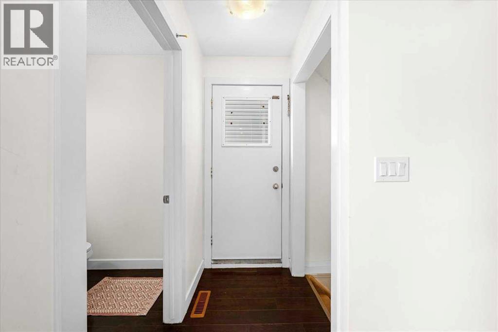 61 Falmere Way Ne, Calgary, Alberta  T3J 2Y7 - Photo 15 - A2254395