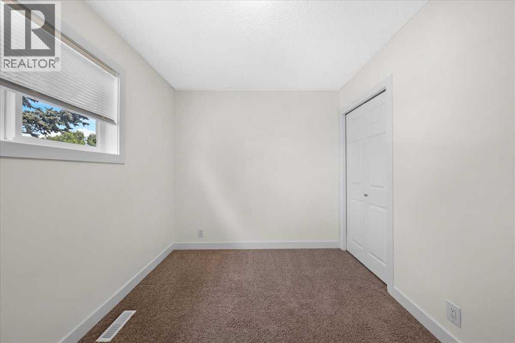 61 Falmere Way Ne, Calgary, Alberta  T3J 2Y7 - Photo 31 - A2254395