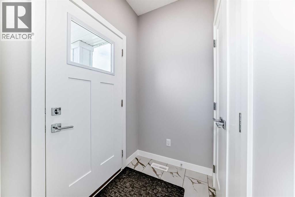 548 Chelsea Gardens, Chestermere, Alberta  T1X 2V5 - Photo 3 - A2263612