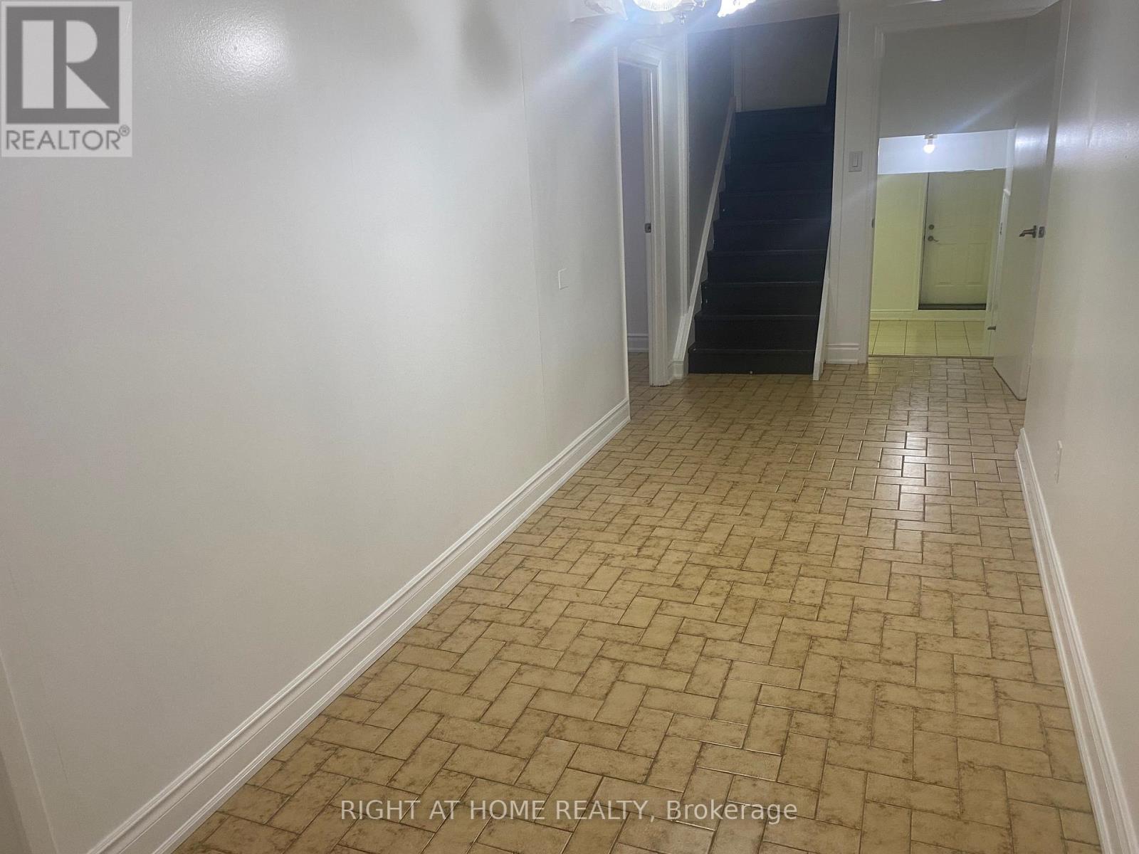 3972 Brandon Gate, Mississauga, Ontario L4T 3N4 - Photo 22 - W12543344