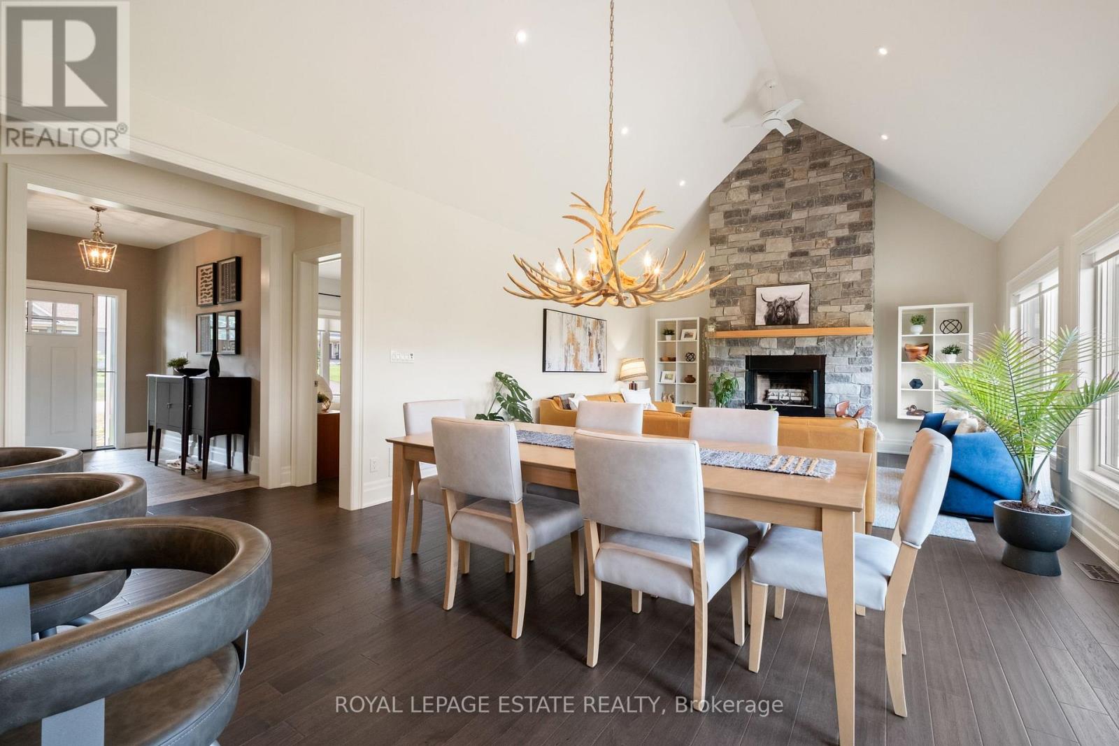 3 Georgian Grande Drive, Oro-Medonte, Ontario L0K 1E0 - Photo 12 - S12339126