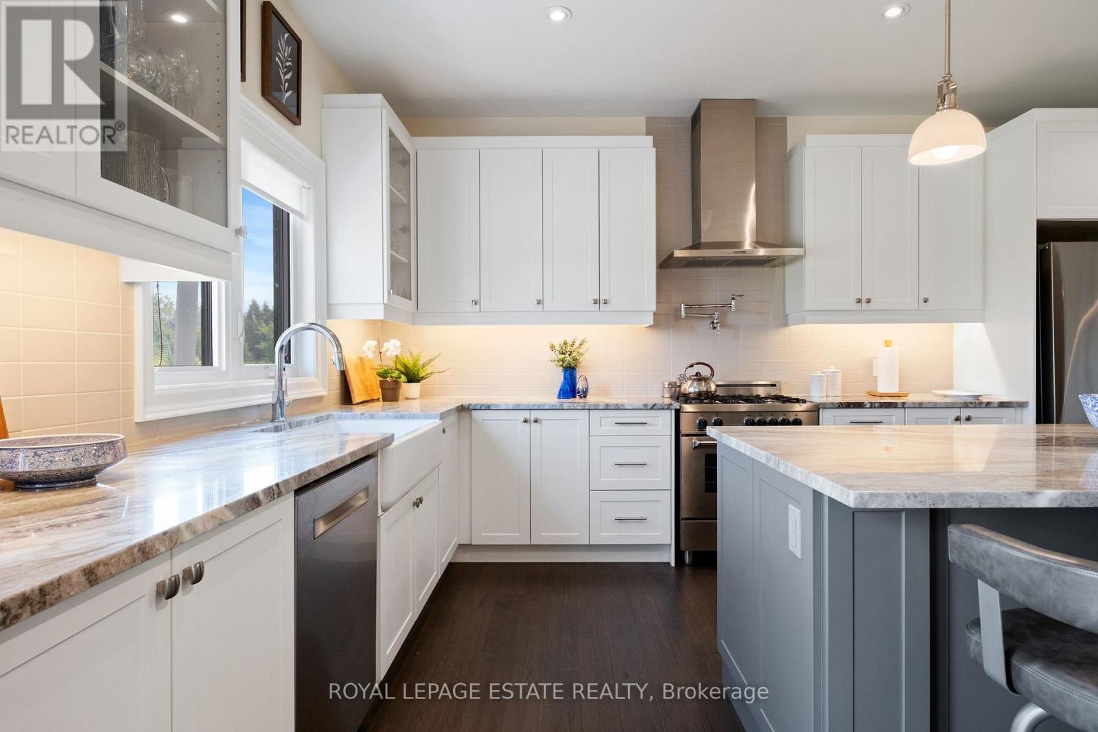 3 Georgian Grande Drive, Oro-Medonte, Ontario L0K 1E0 - Photo 8 - S12339126