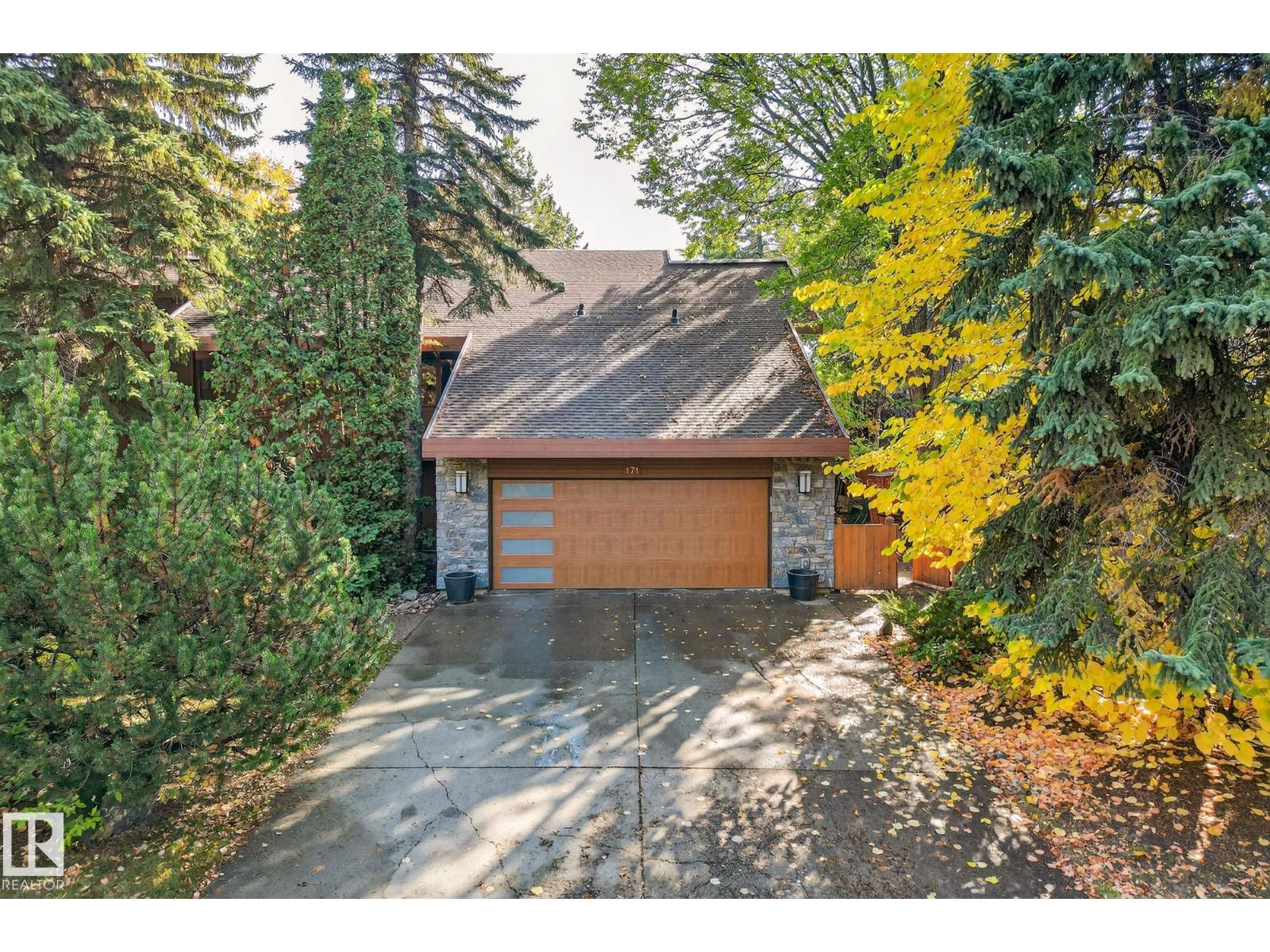 171 Brander Dr Nw, Edmonton, Alberta  T6H 4V2 - Photo 2 - E4465866